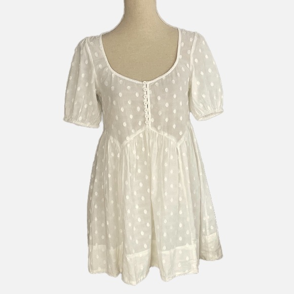Urban Outfitters Kimchi Blue Maci Polka Dot Mini Dress White Size Small Boho - Picture 2 of 13